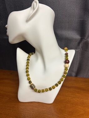 Green Beaded Women's Necklace - Natural Stone and Wood Accent